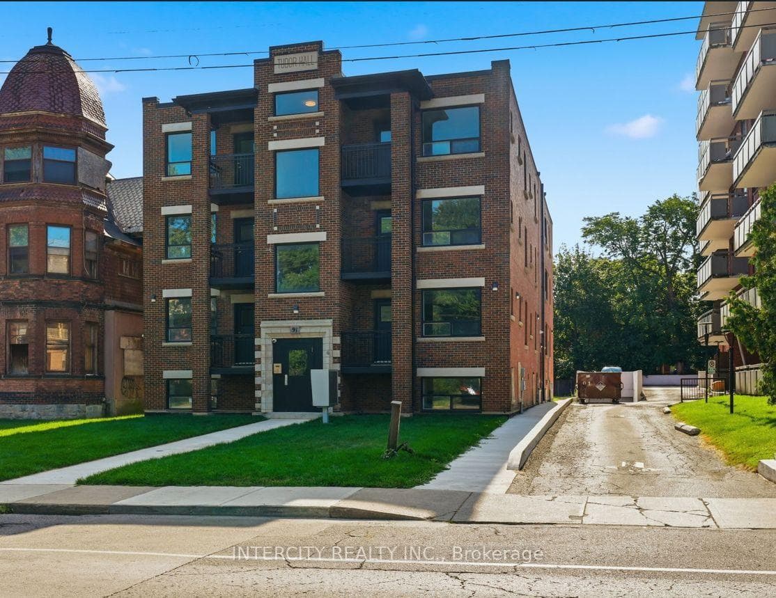 91 Wentworth Street Unit 3