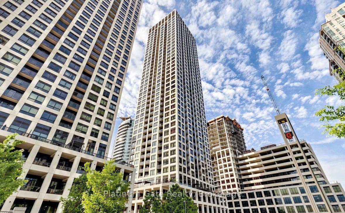 30 Elm Drive Unit 1702