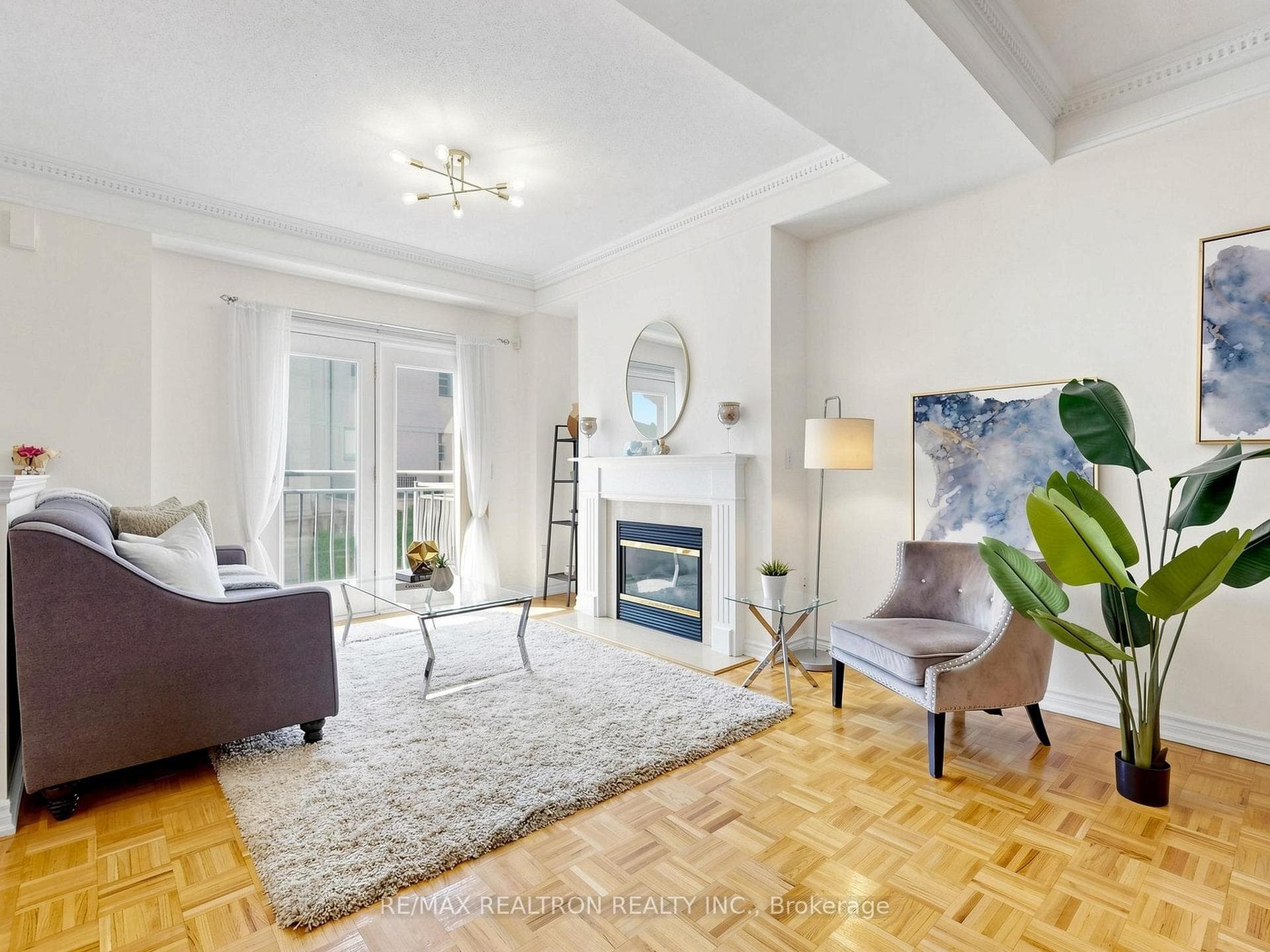 9133 Bayview Avenue Unit 12