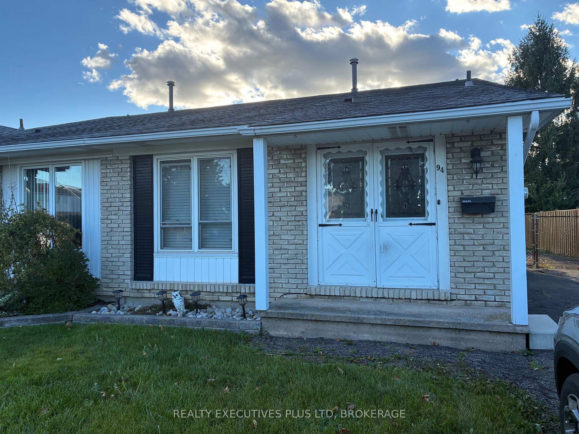 94 Carriage Road