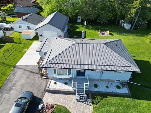 5 Emily Court
