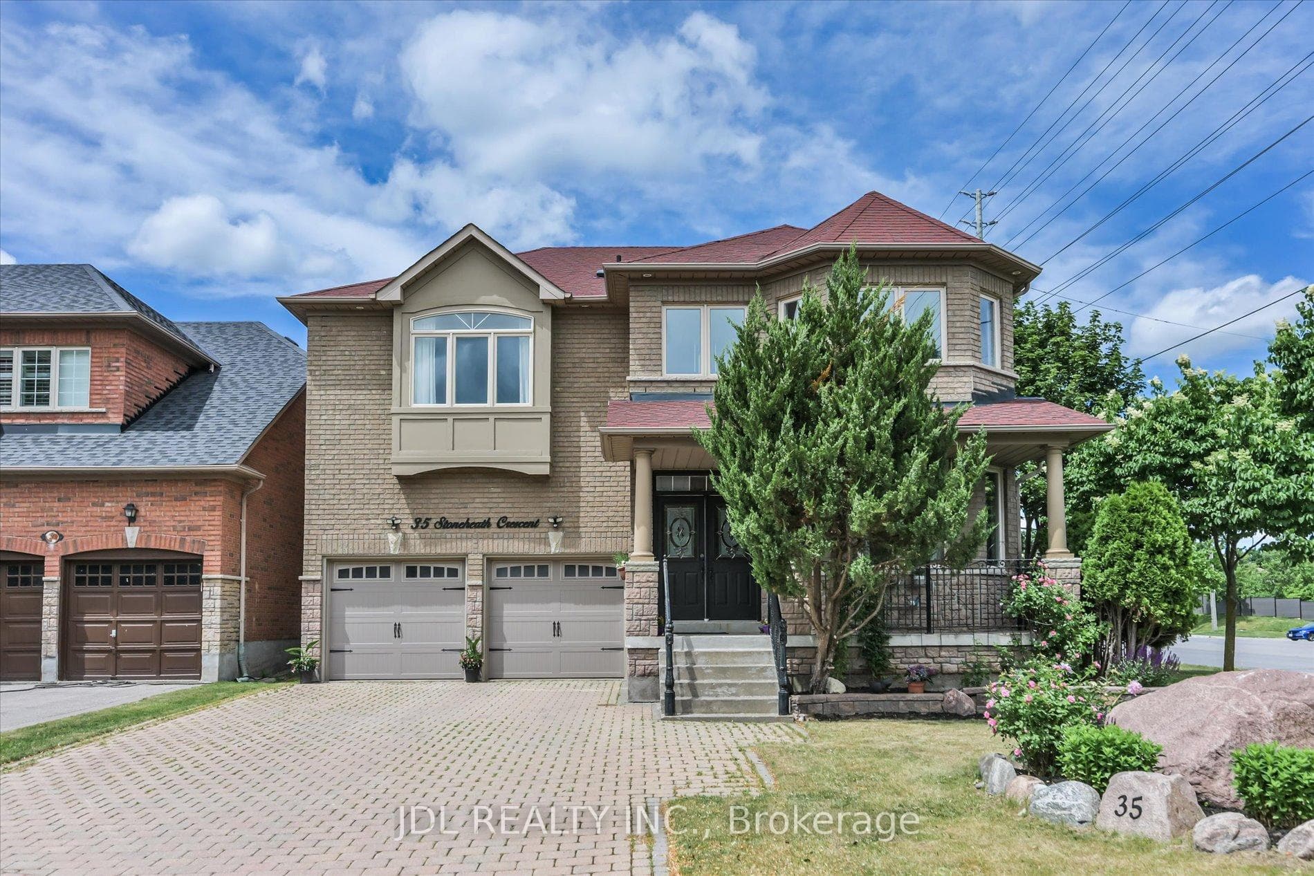35 Stoneheath Crescent