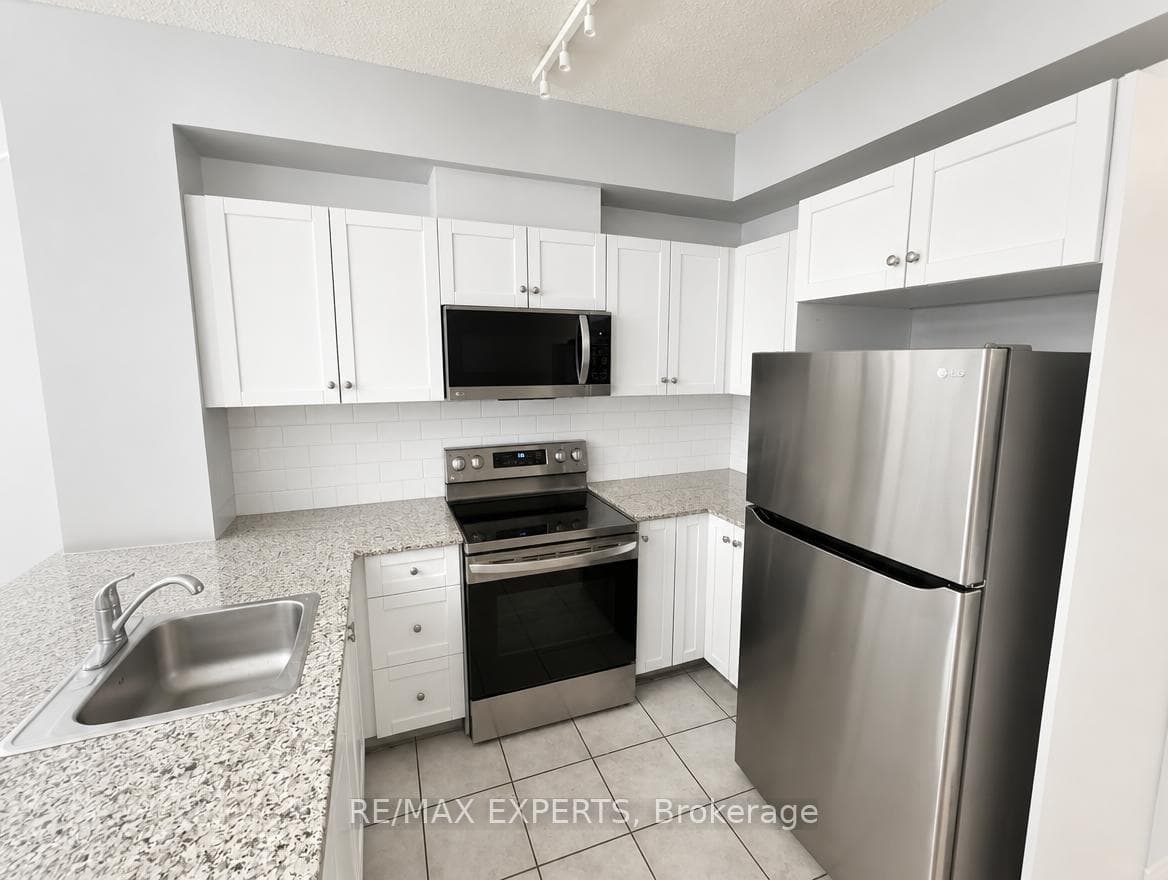 1359 Rathburn Road Unit 209