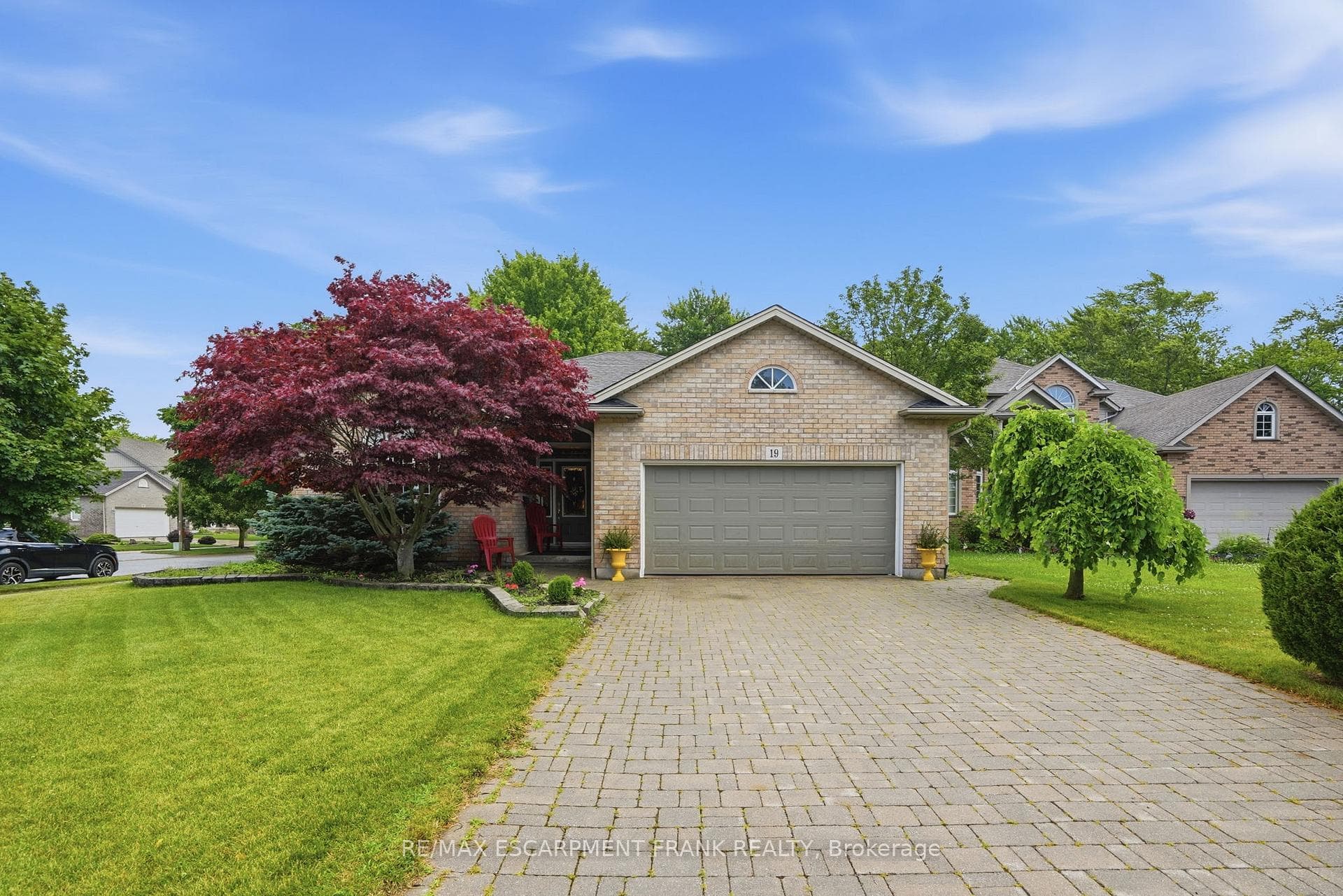 19 Green Pointe Drive
