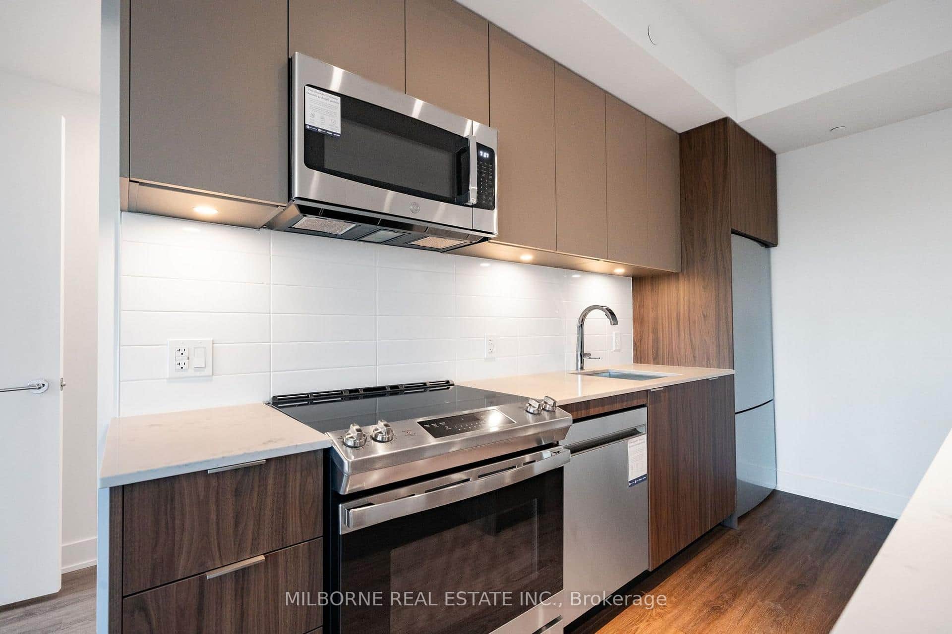 500 Upper Wellington Street Unit 520