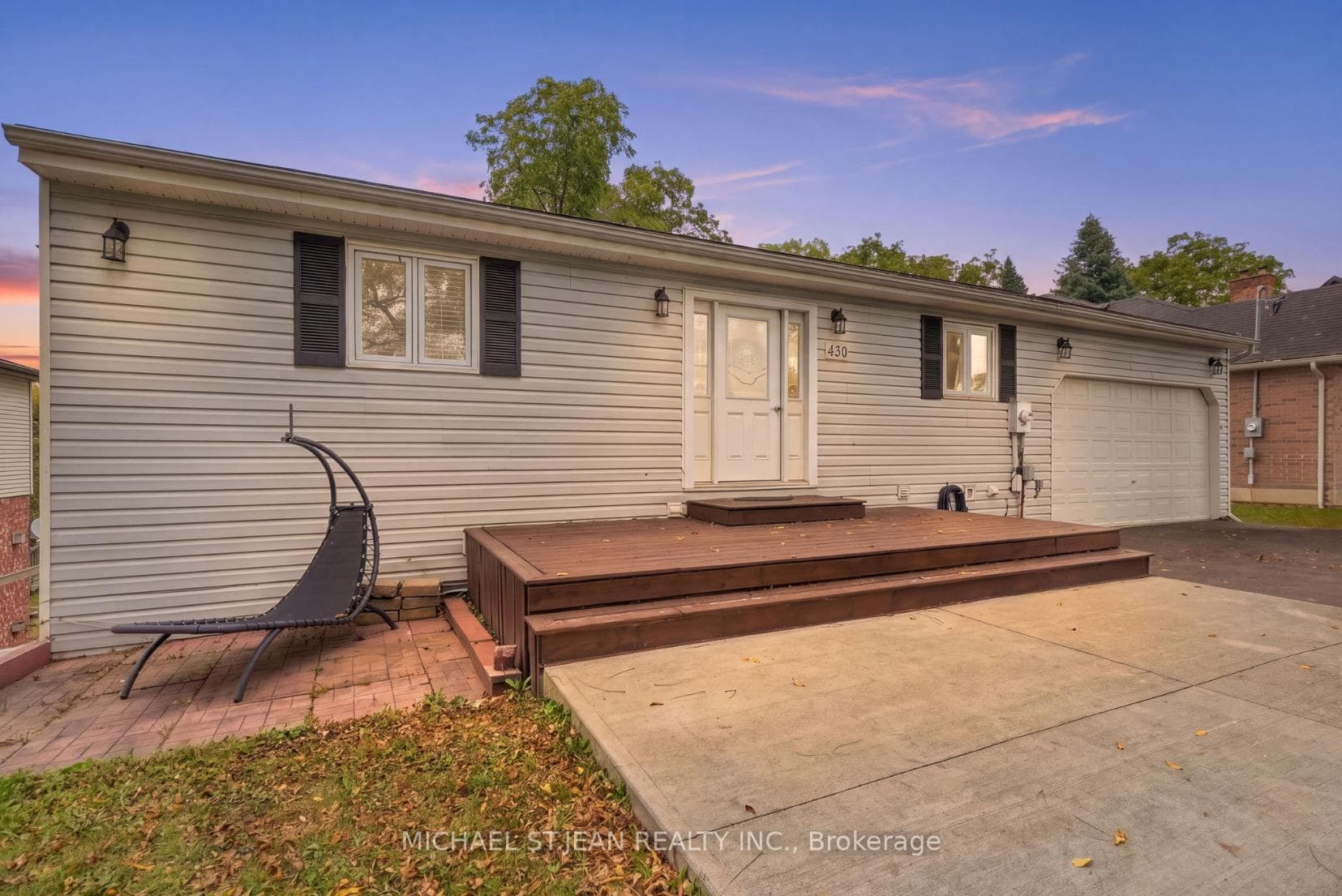 430 Winniett Street