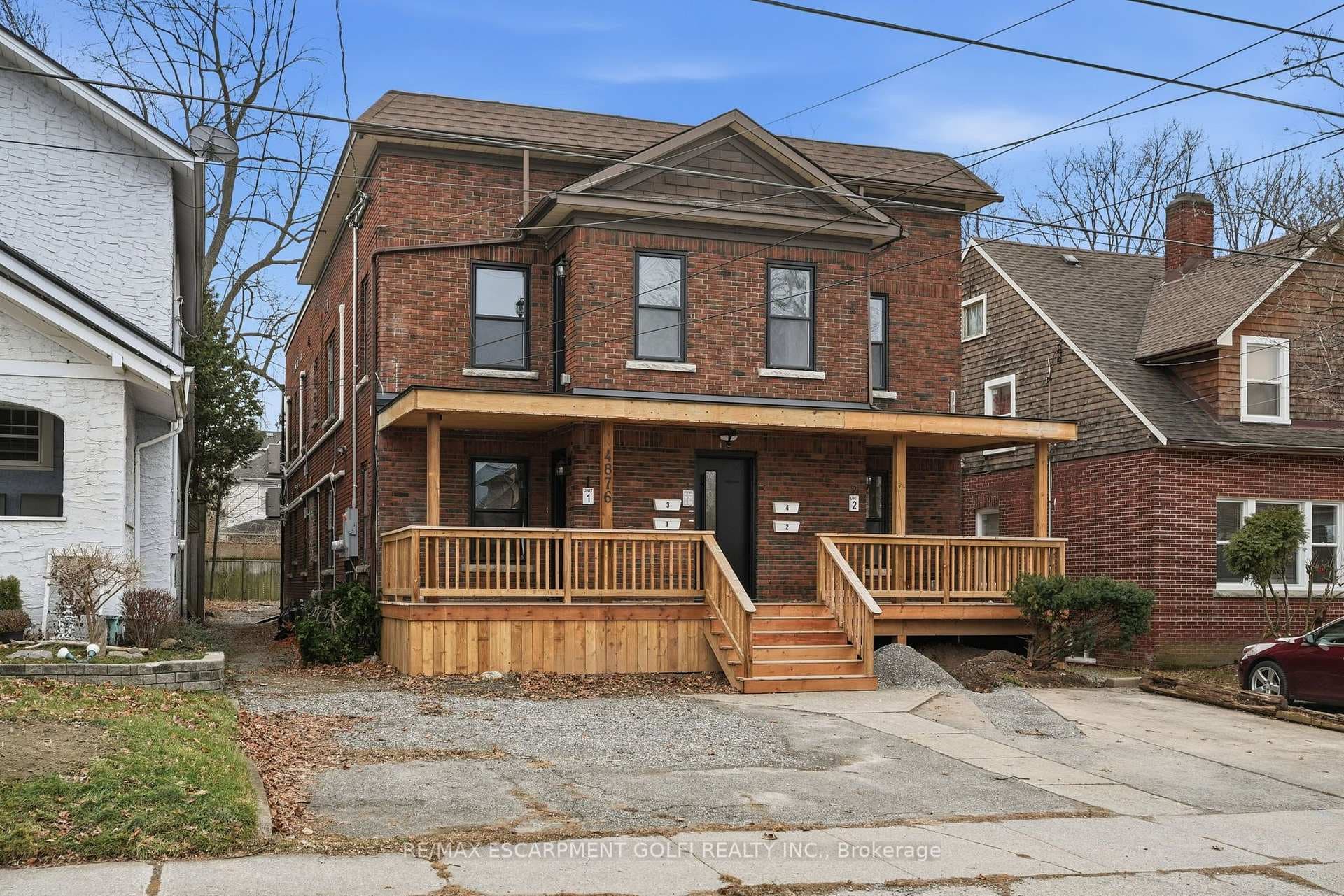 4876 SIMCOE Street Unit 1