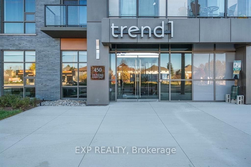 450 Dundas Street Unit 806