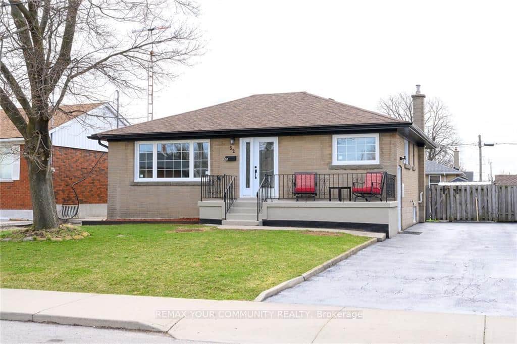 52 Elliott Avenue Unit Upper