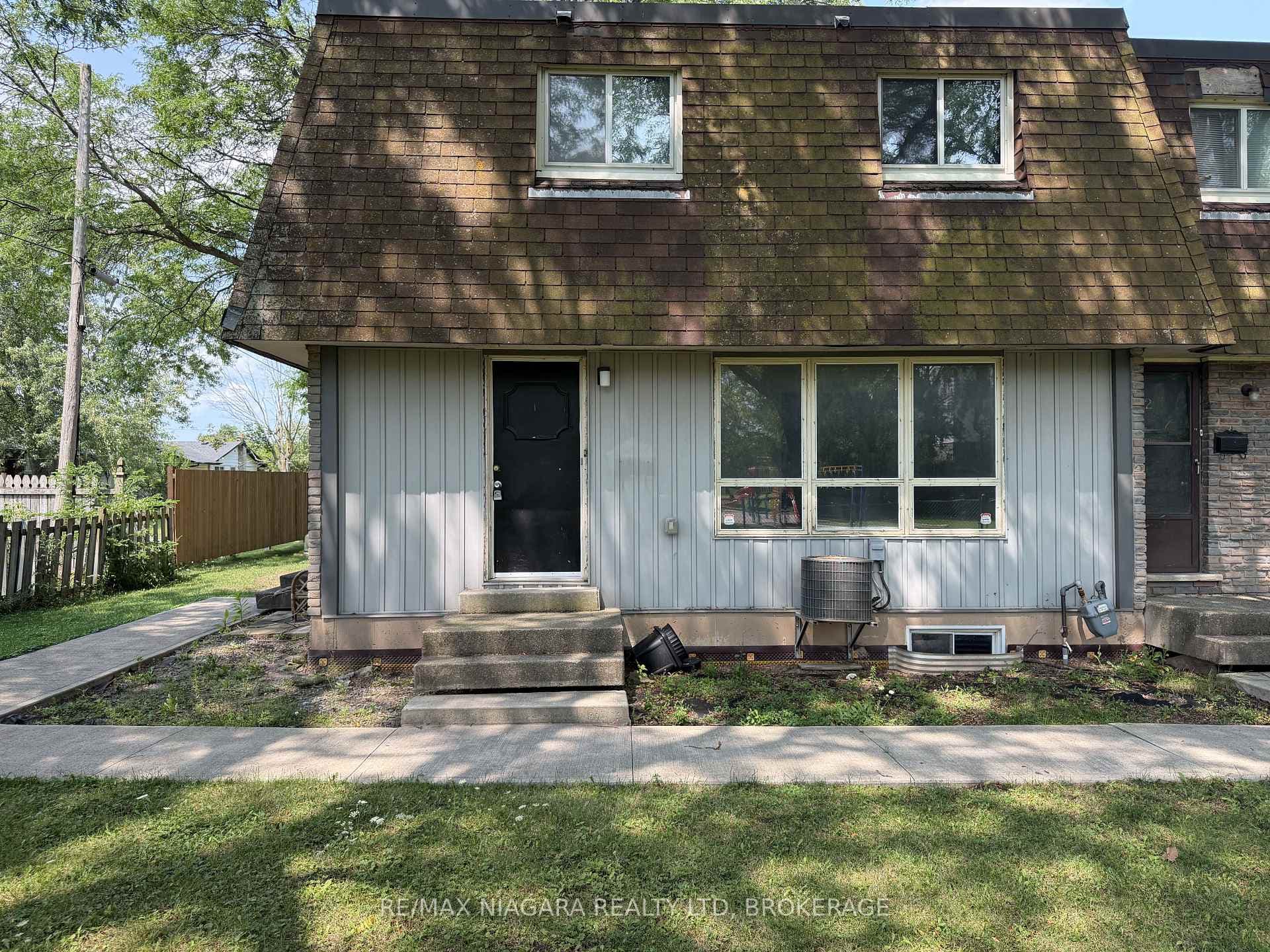 21 Woodlawn Road Unit 1