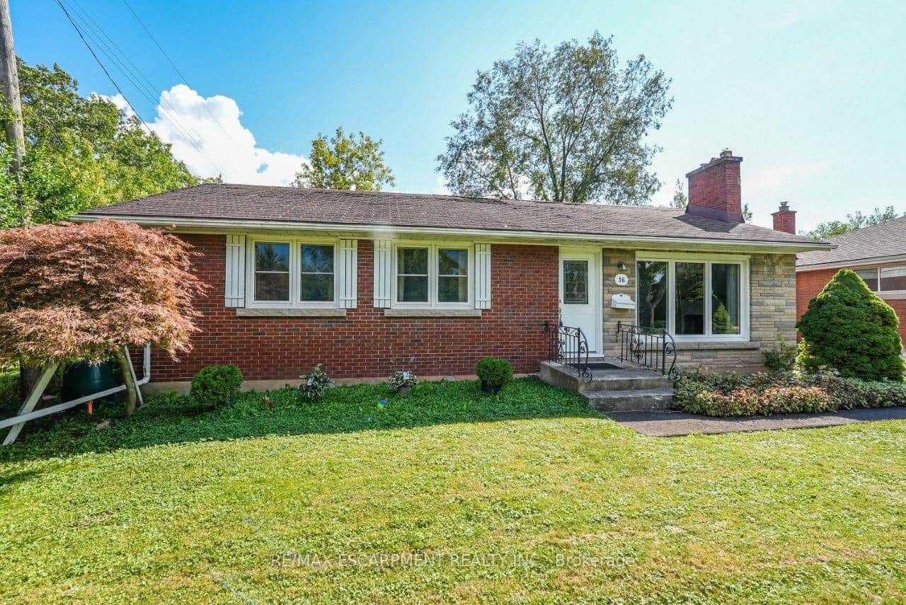 16 Byrne Boulevard