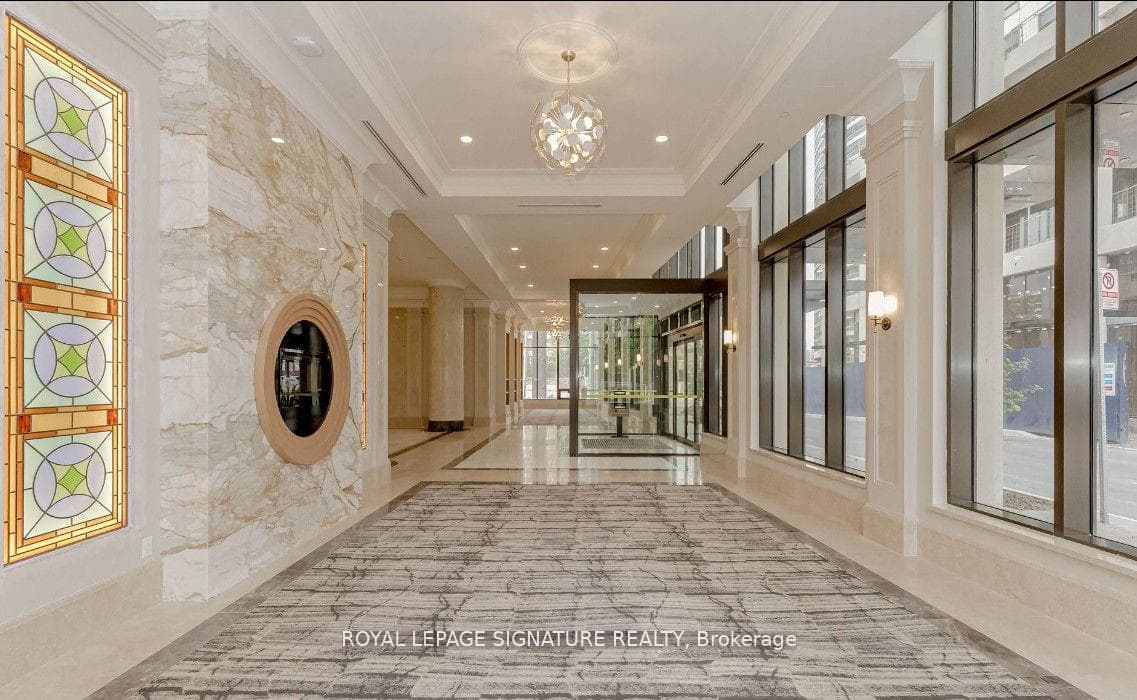 36 Elm Drive Unit 1001
