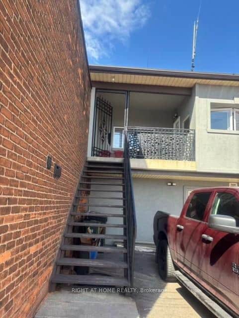 226 Kenilworth Avenue Unit 2