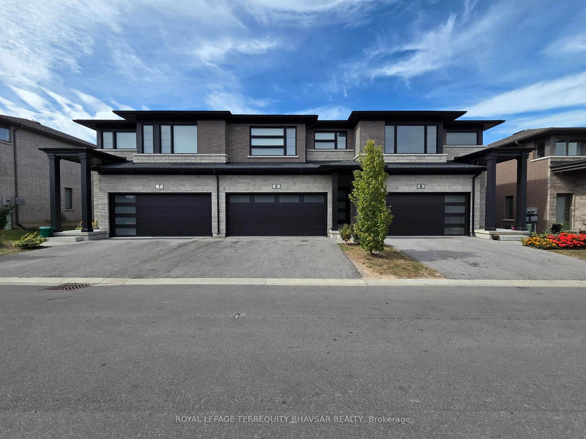 4552 Portage Road Unit 8