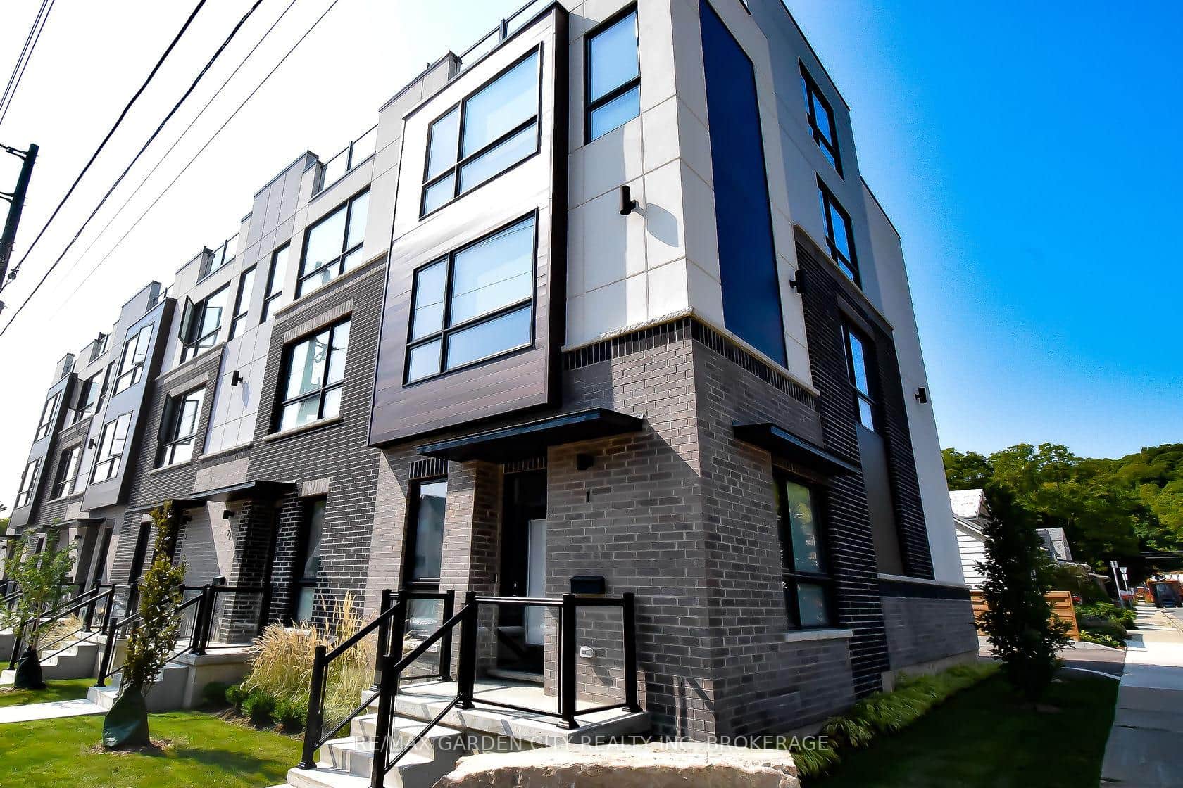 2 BROCK Street Unit 5