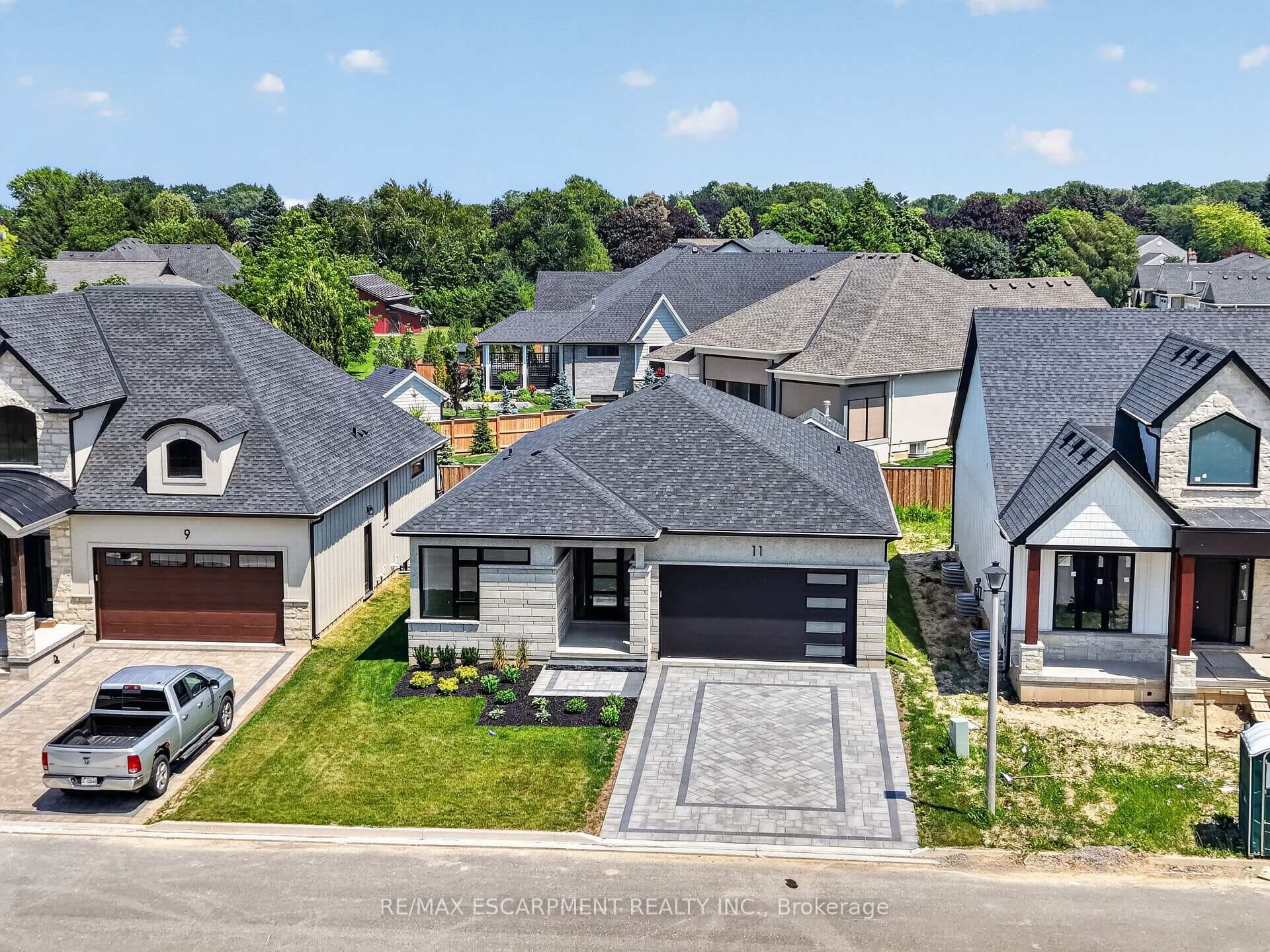 11 Oakley Drive