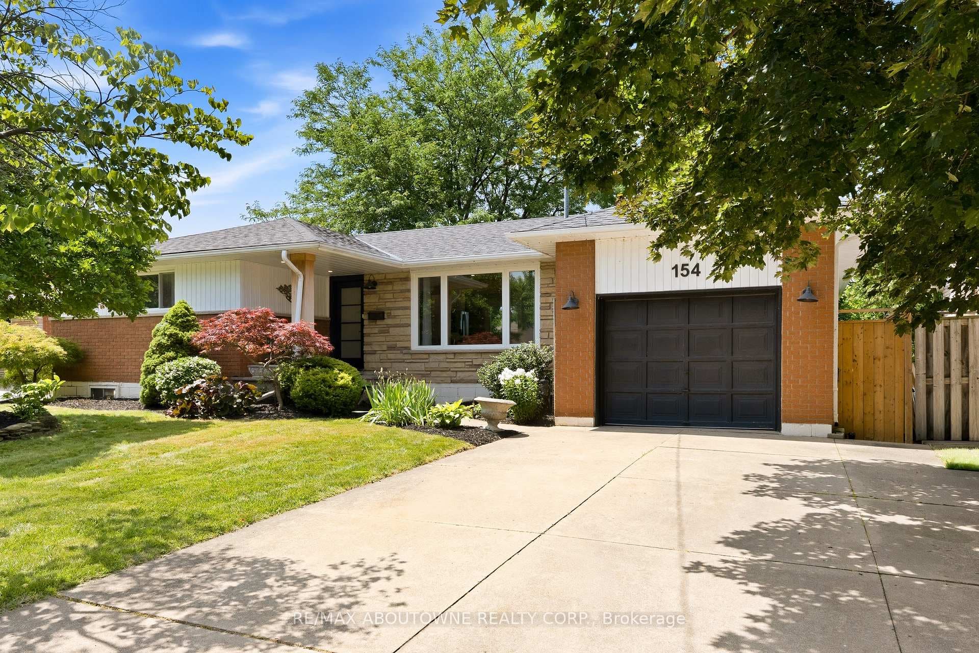 154 Lakeside Drive