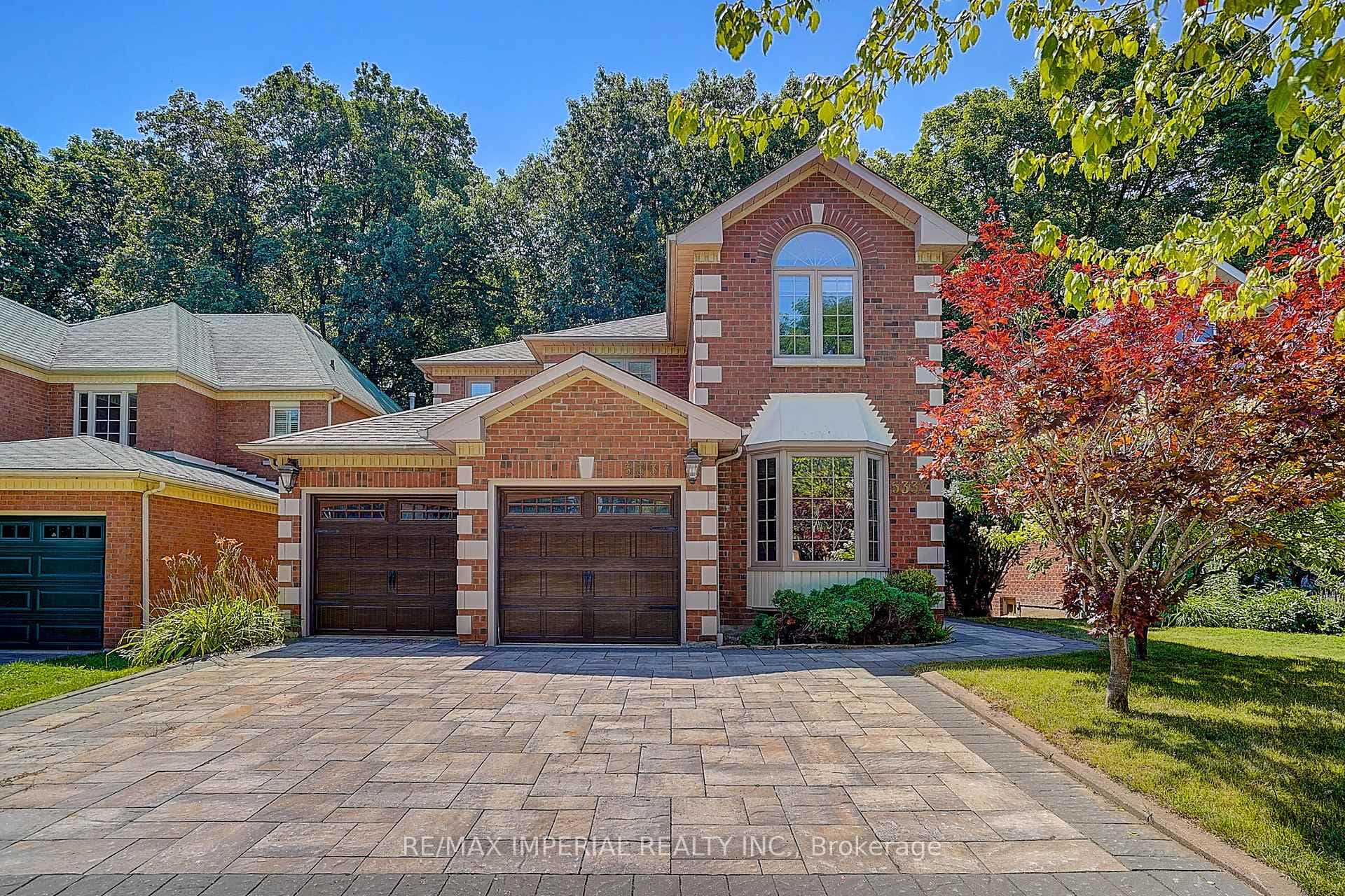 5337 Champlain Trail