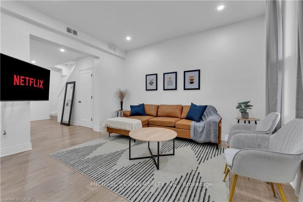 237 West Avenue