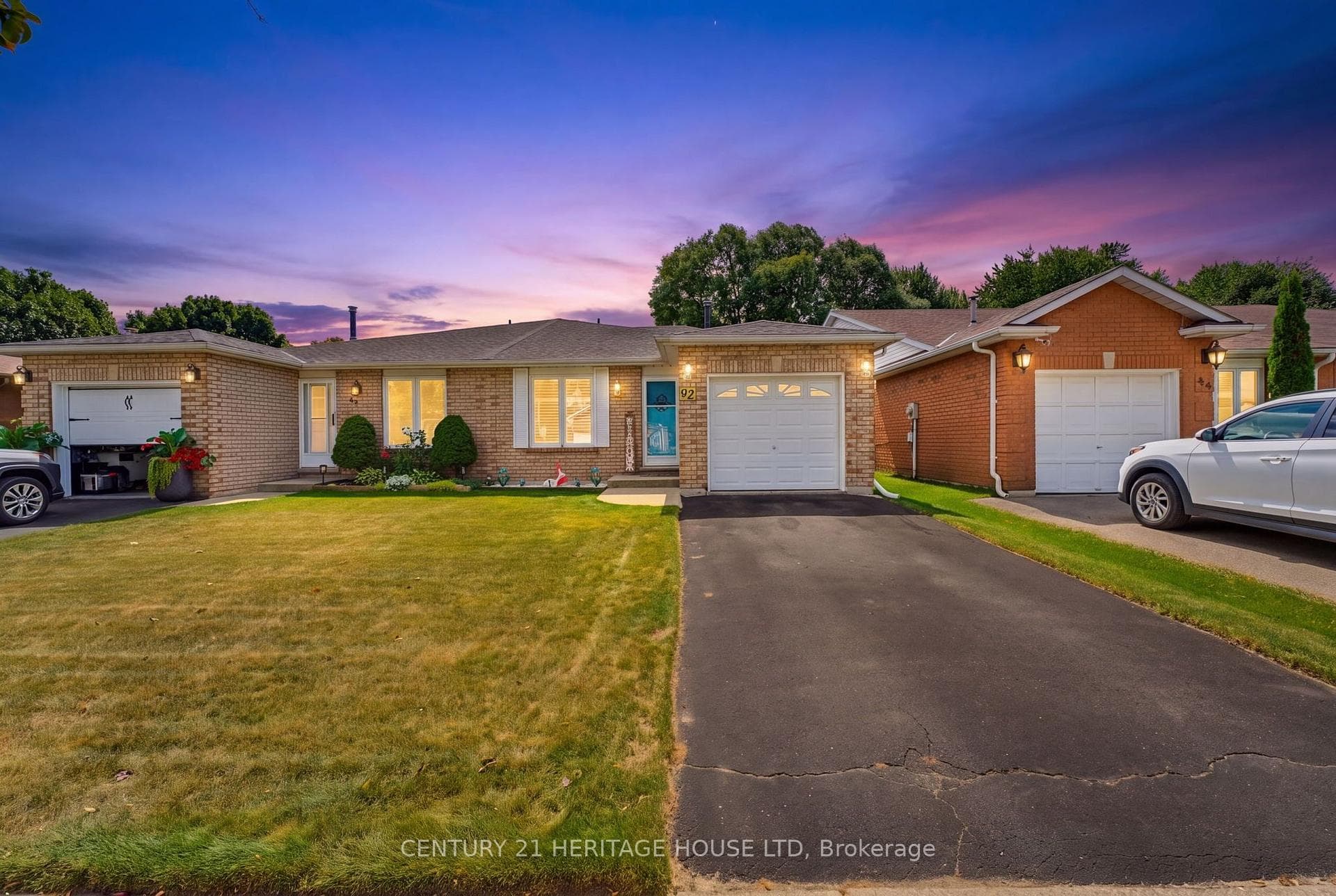 42 Buchanan Crescent