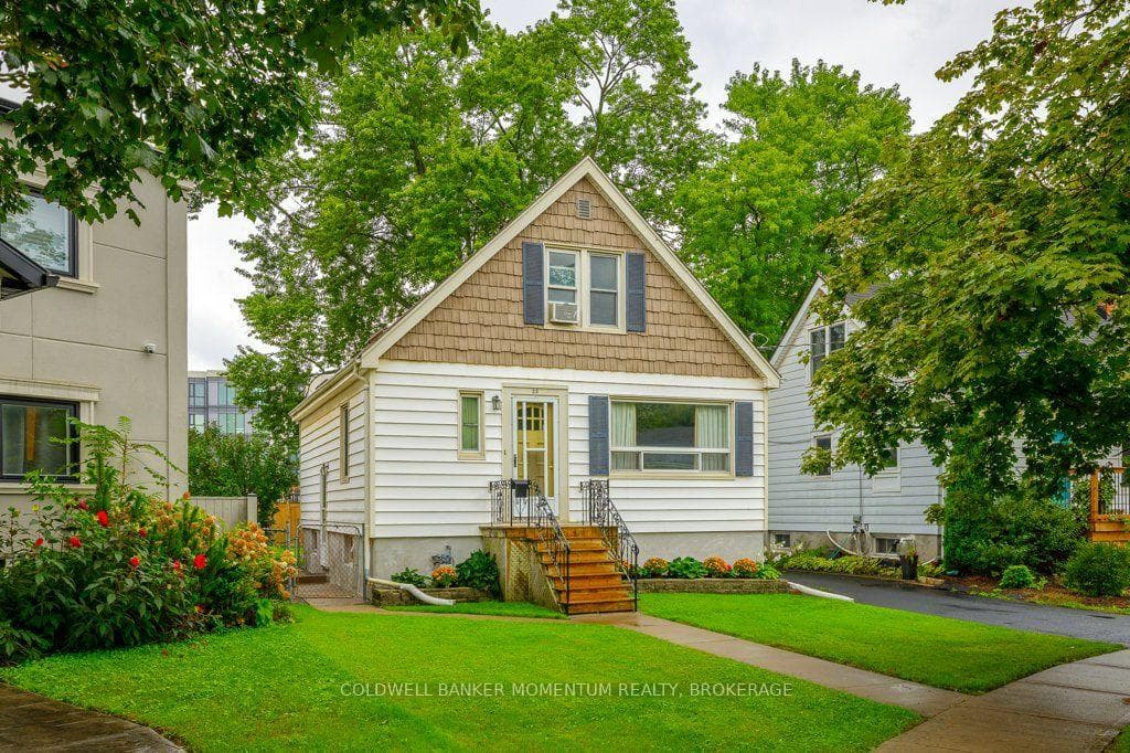 25 Clayburn Avenue