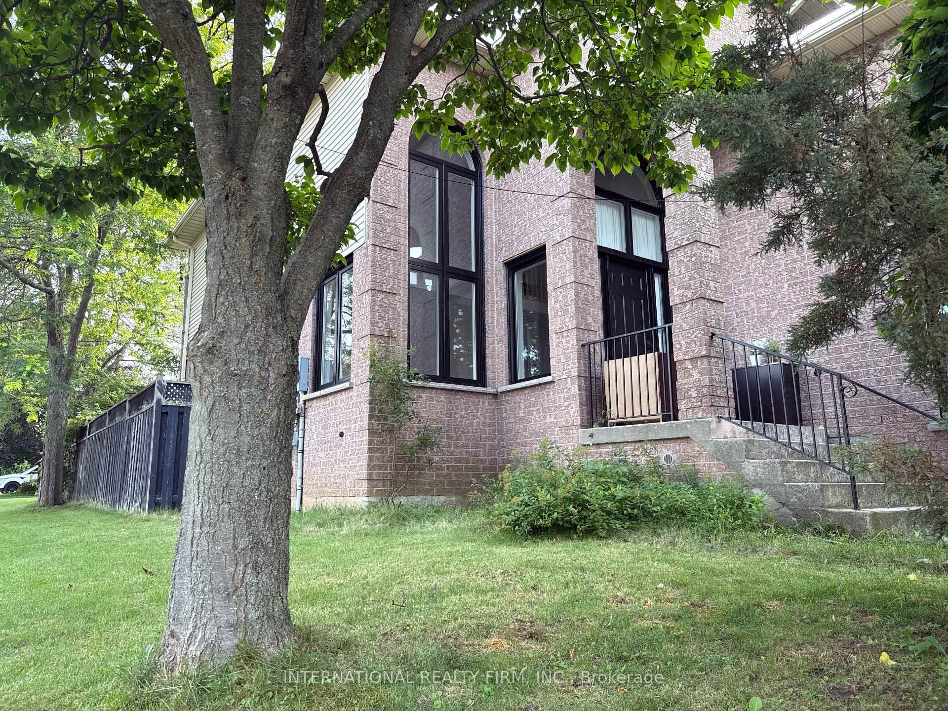 43 Falconridge Drive