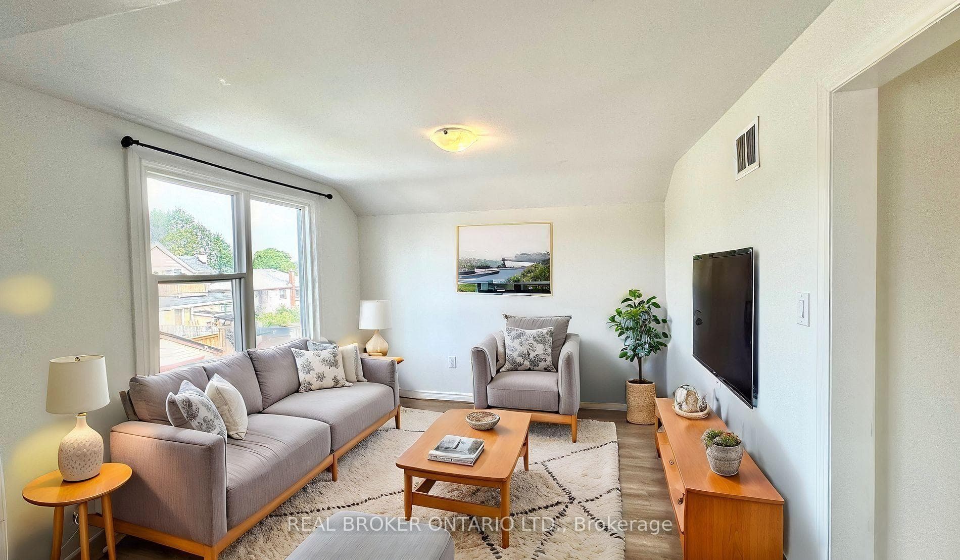 301 Wallace Ave Avenue Unit Upper
