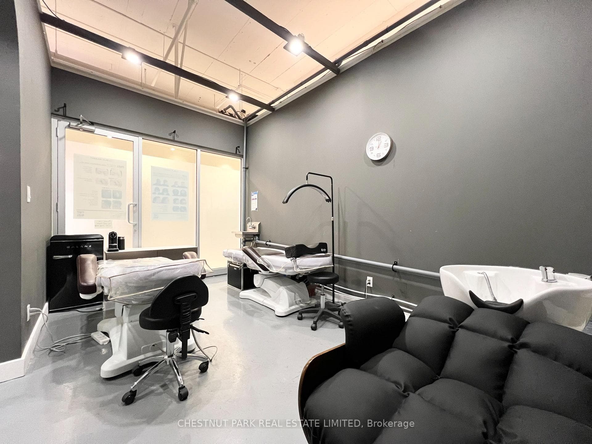 7181 Yonge Street Unit 208