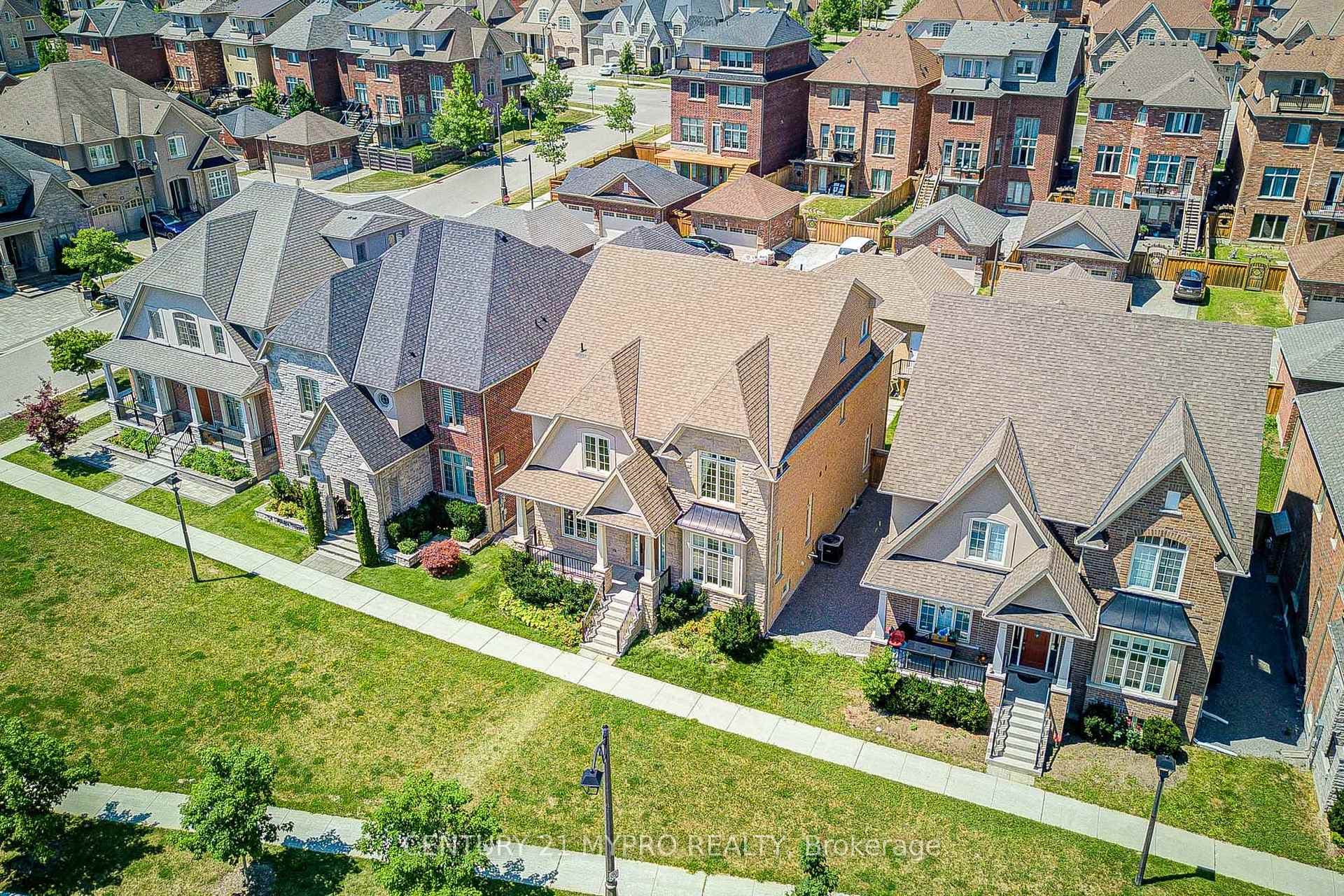 6 Tralee Court