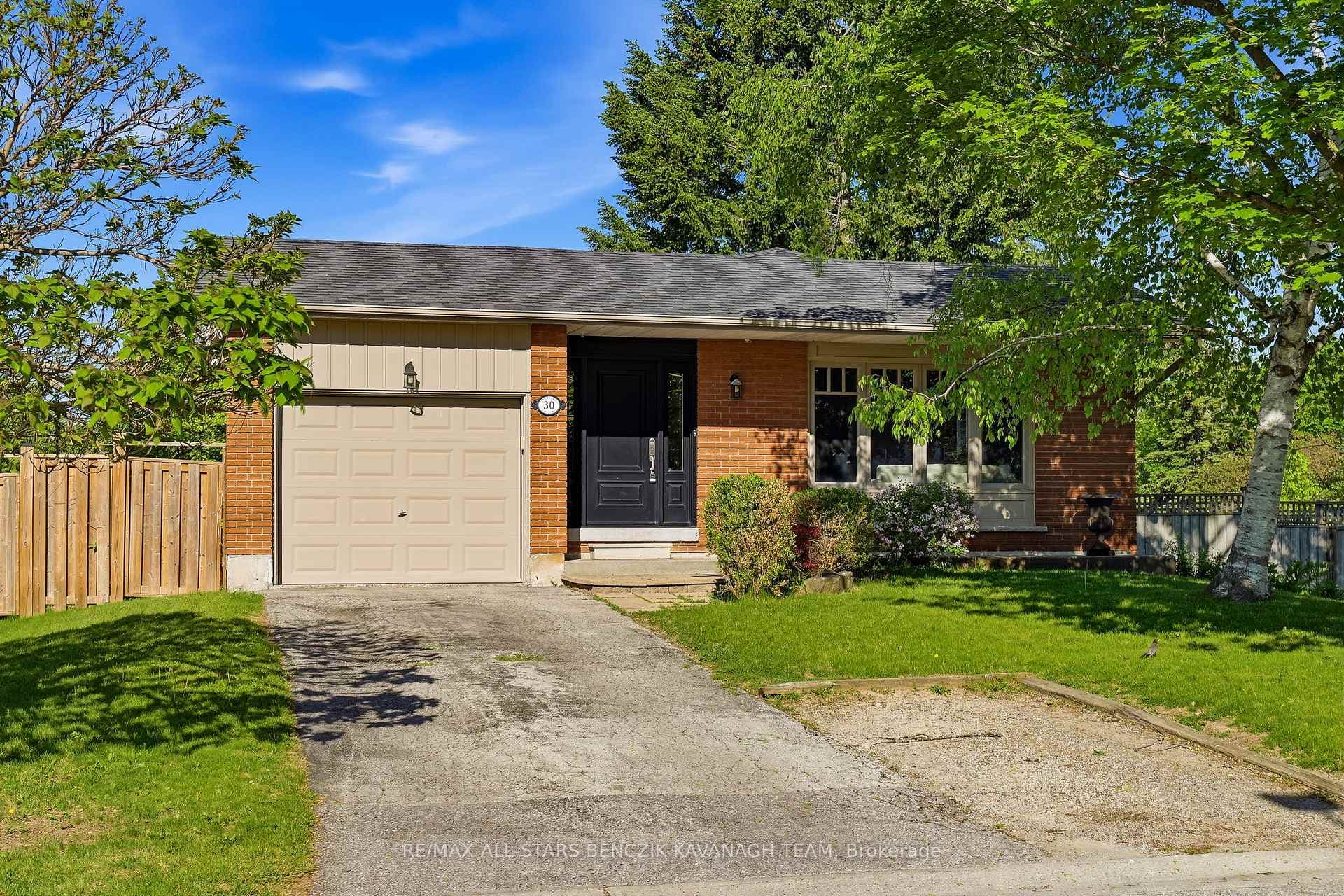 30 Sir Caradoc Place