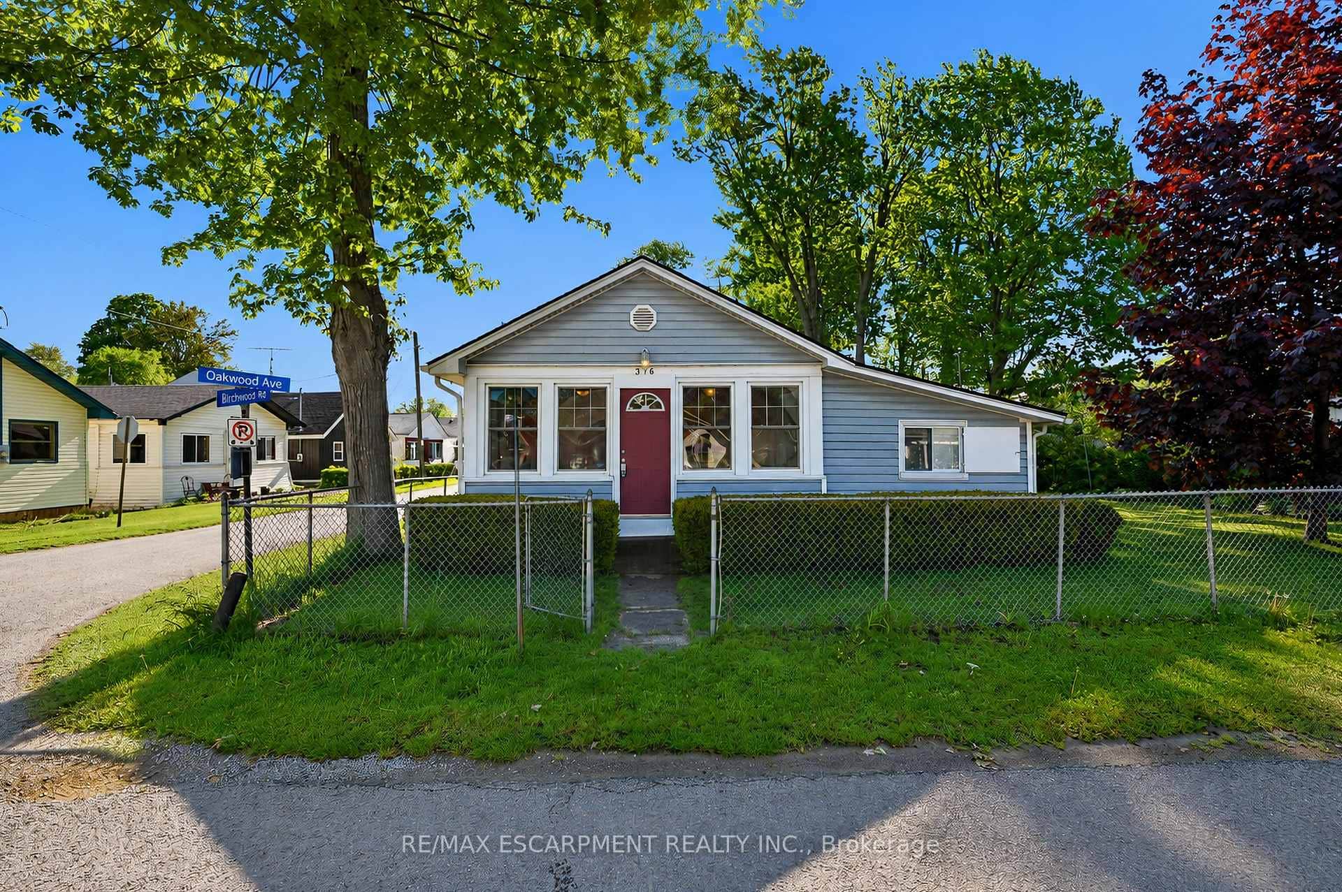 376 OAKWOOD Avenue