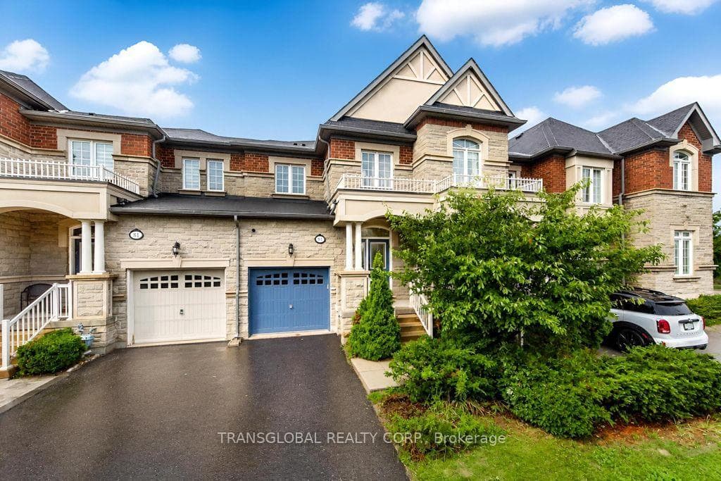 83 Spruce Pine Crescent