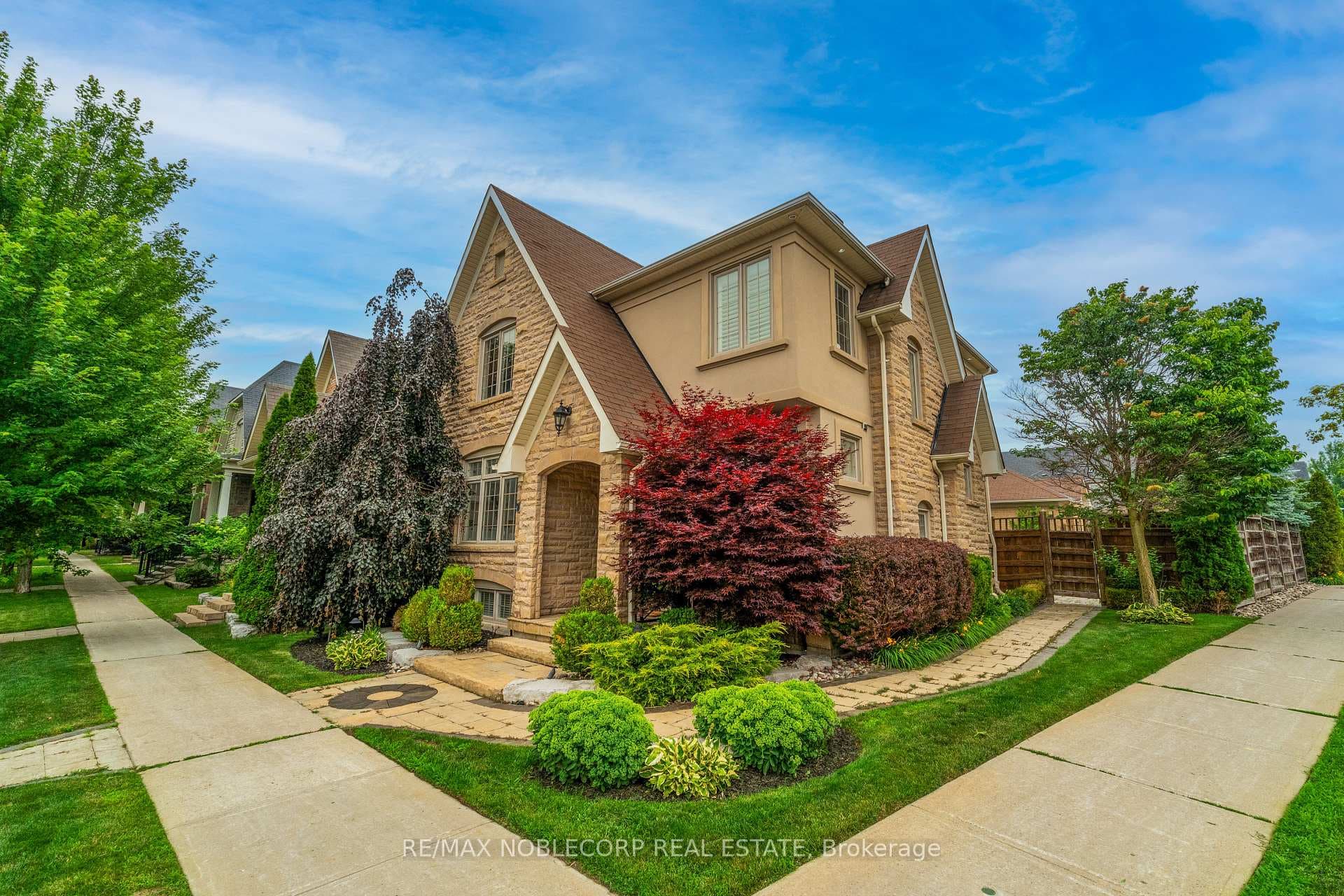 2 Glengordon Crescent