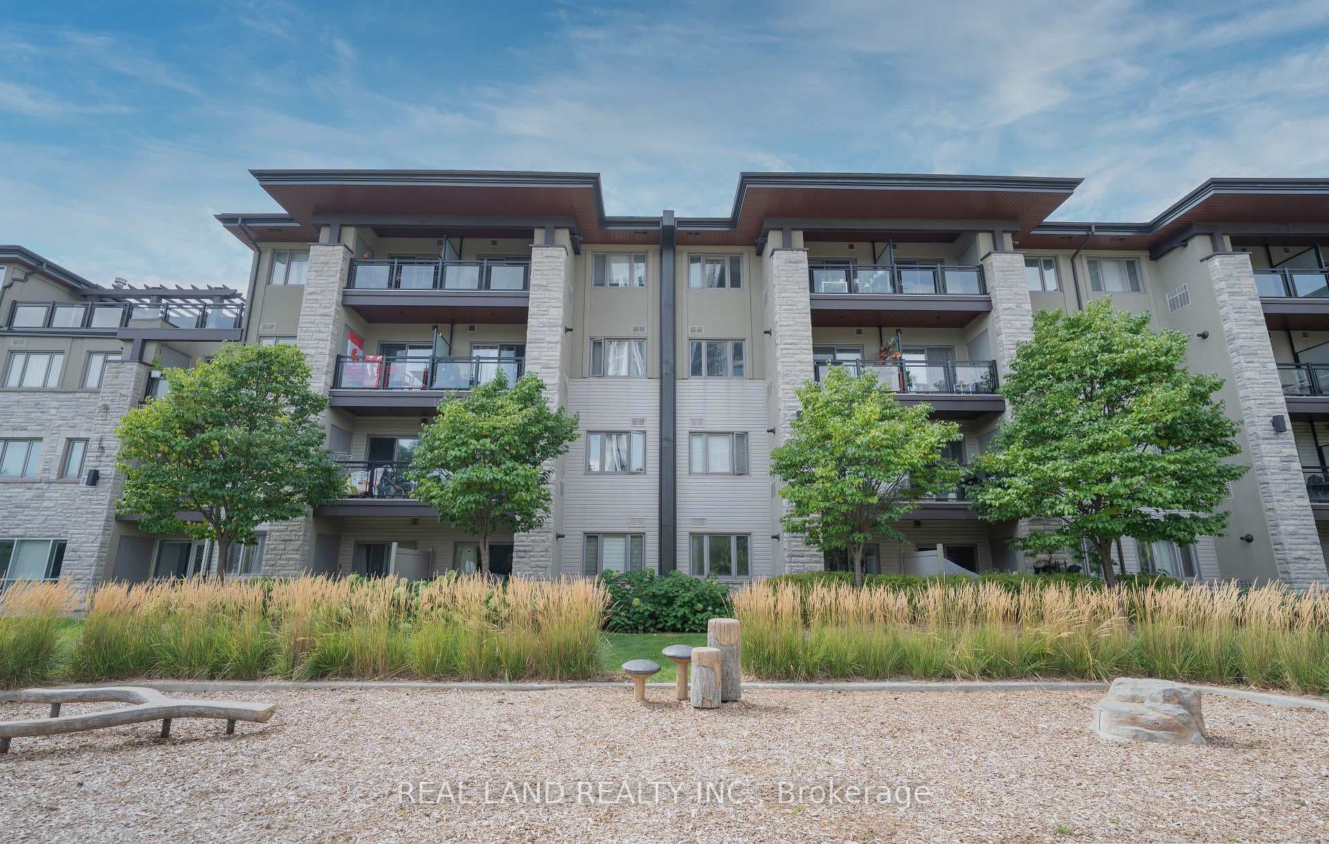 570 Lolita Gardens Unit 127