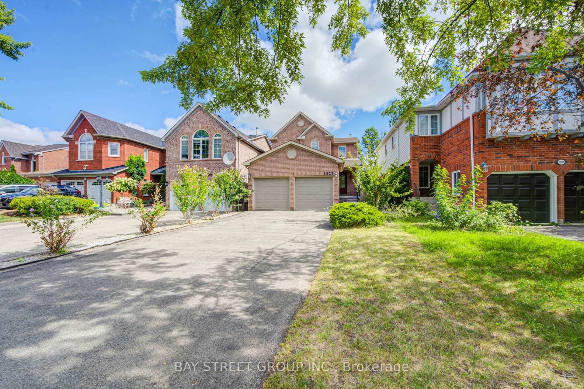 5922 Dalebrook Crescent