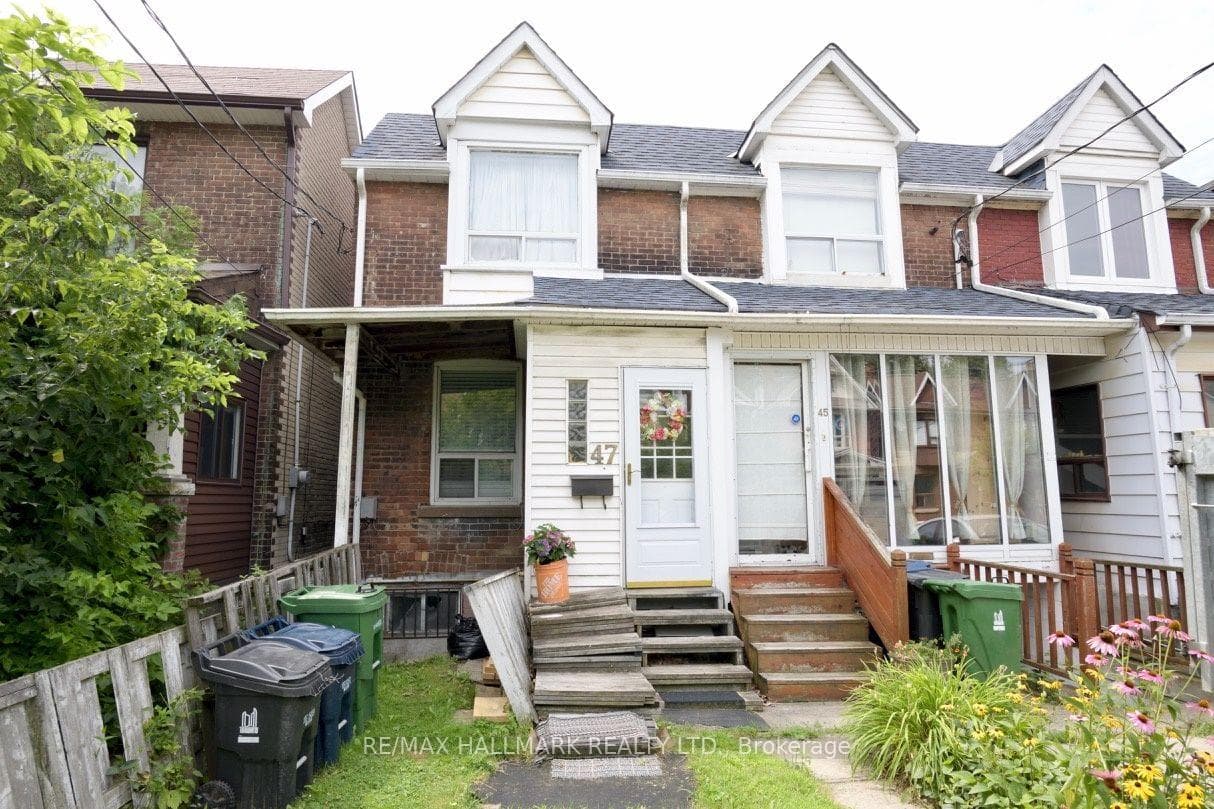 47 Dentonia Park Avenue