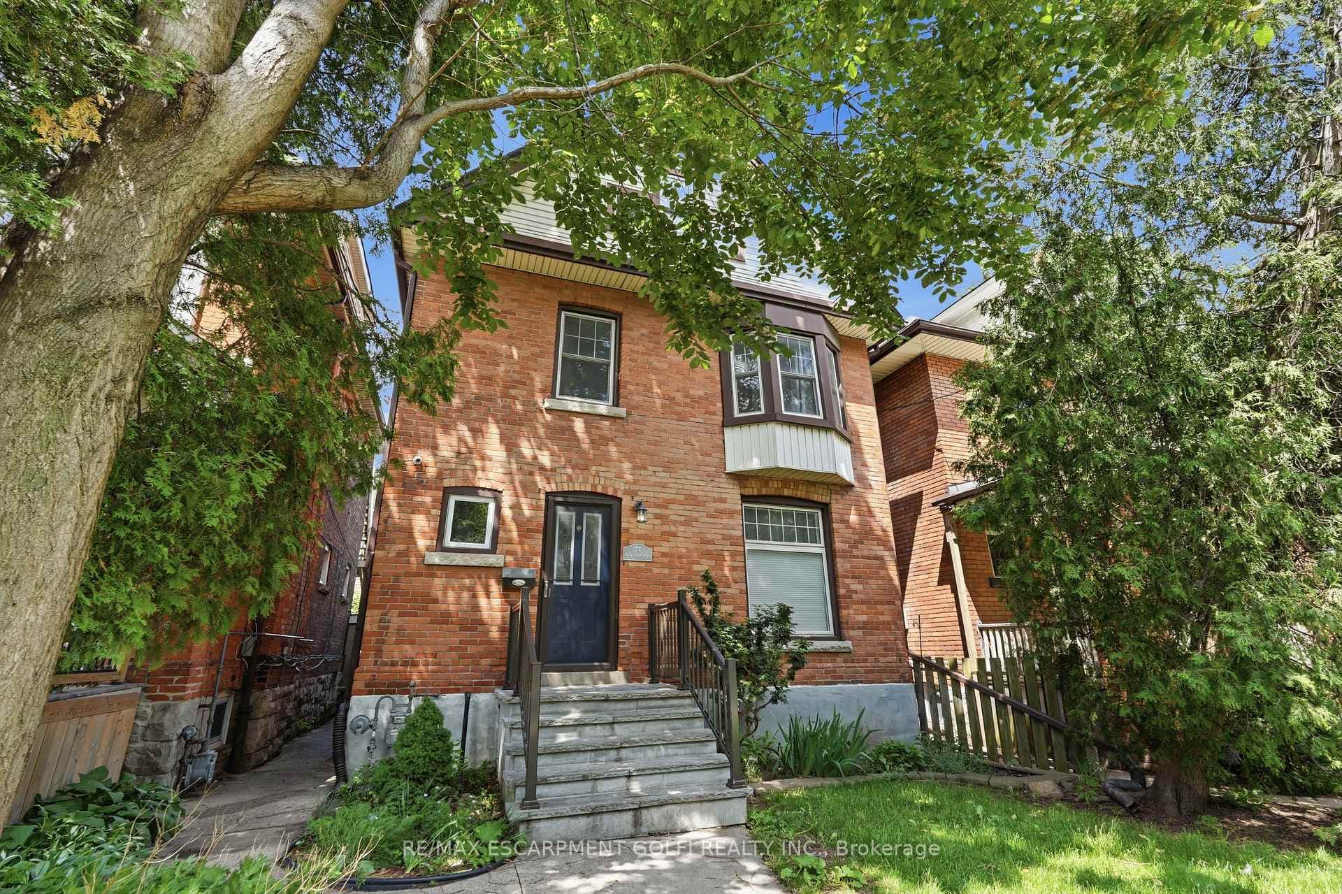 71 Aikman Avenue
