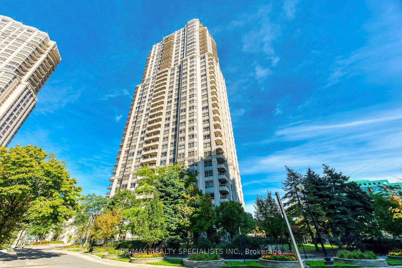 25 Kingsbridge Garden Circle Unit 519