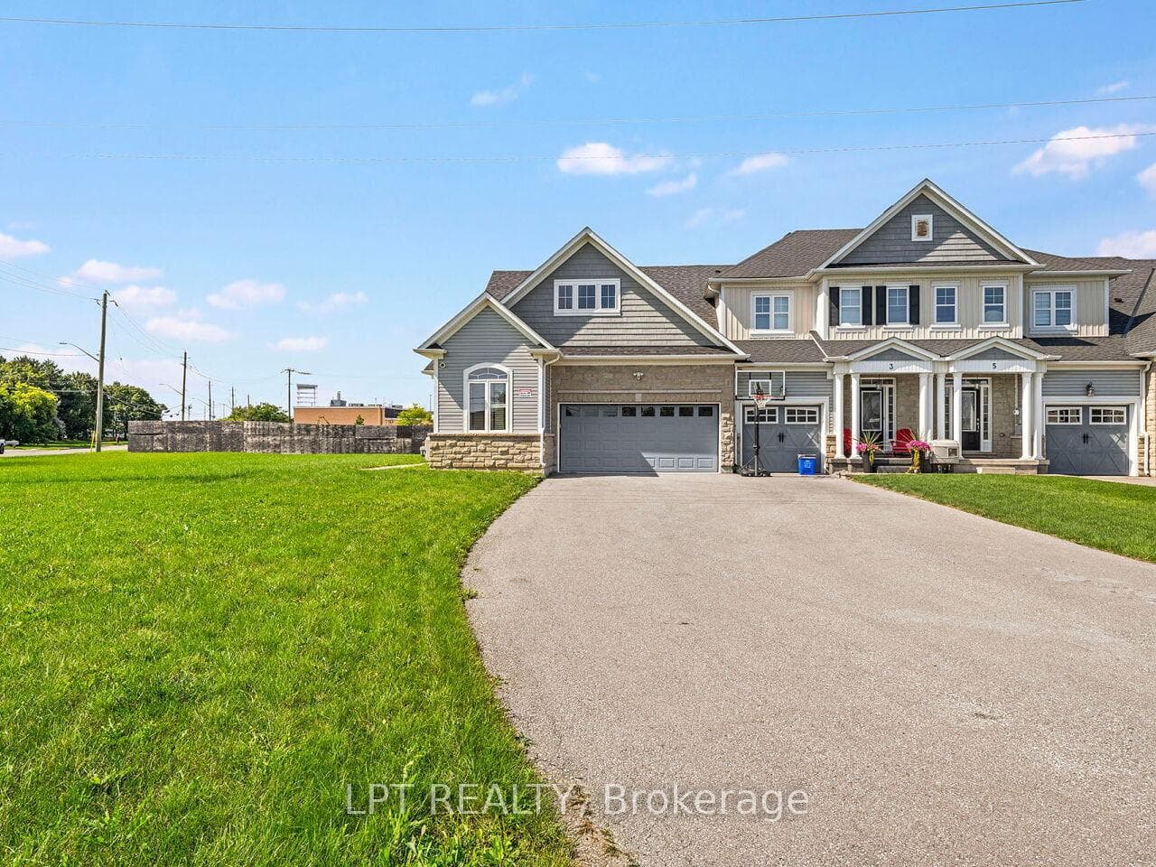 1 Dorchester Boulevard