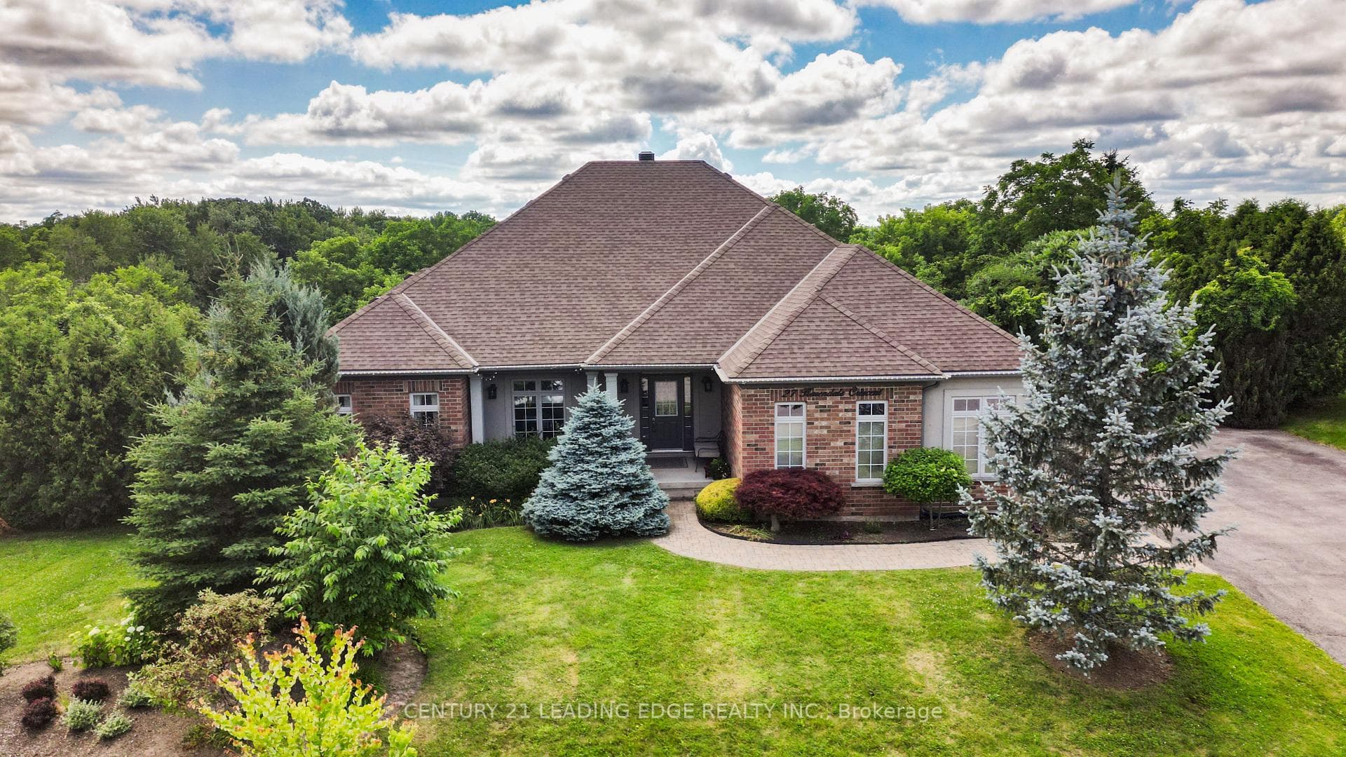 27 Karendale Crescent