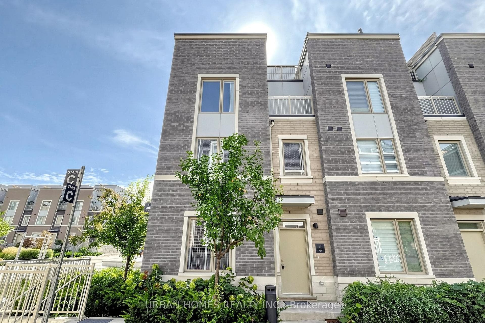 10 Almond Blossom Mews Unit 97