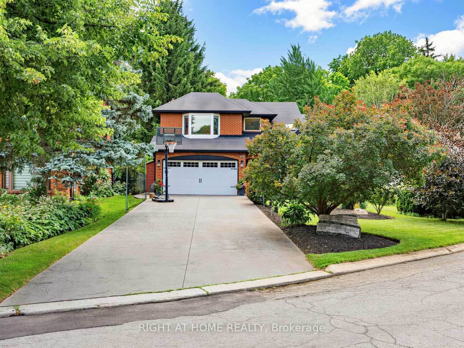 608 Highvalley Road