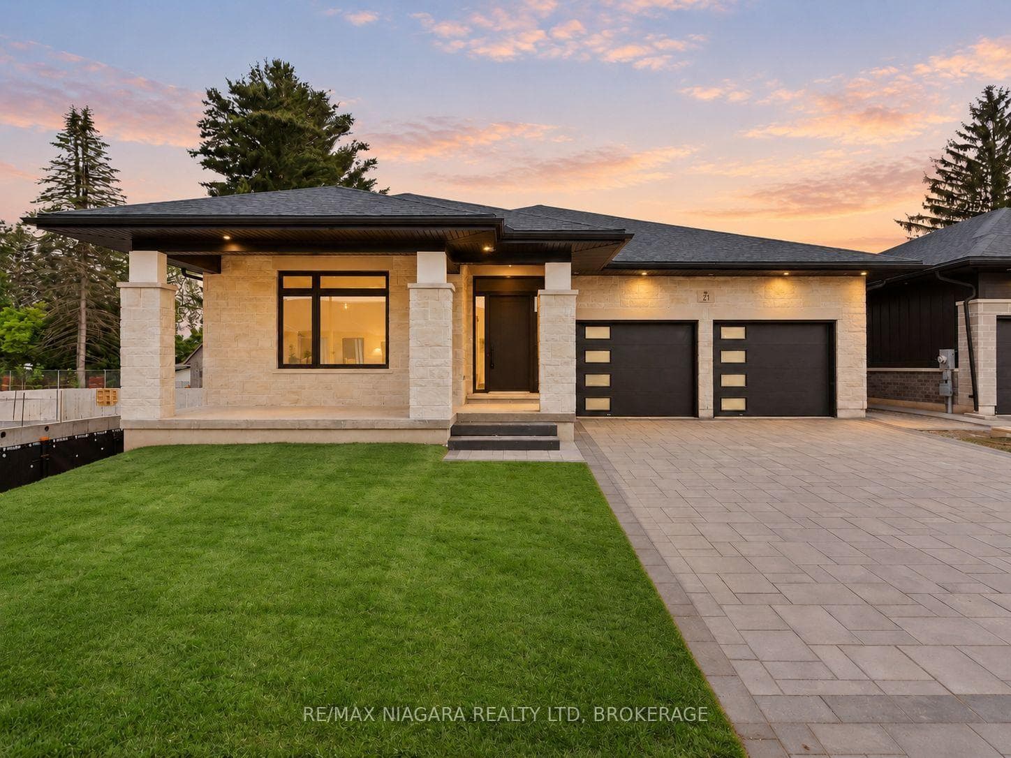 21 Accursi Crescent