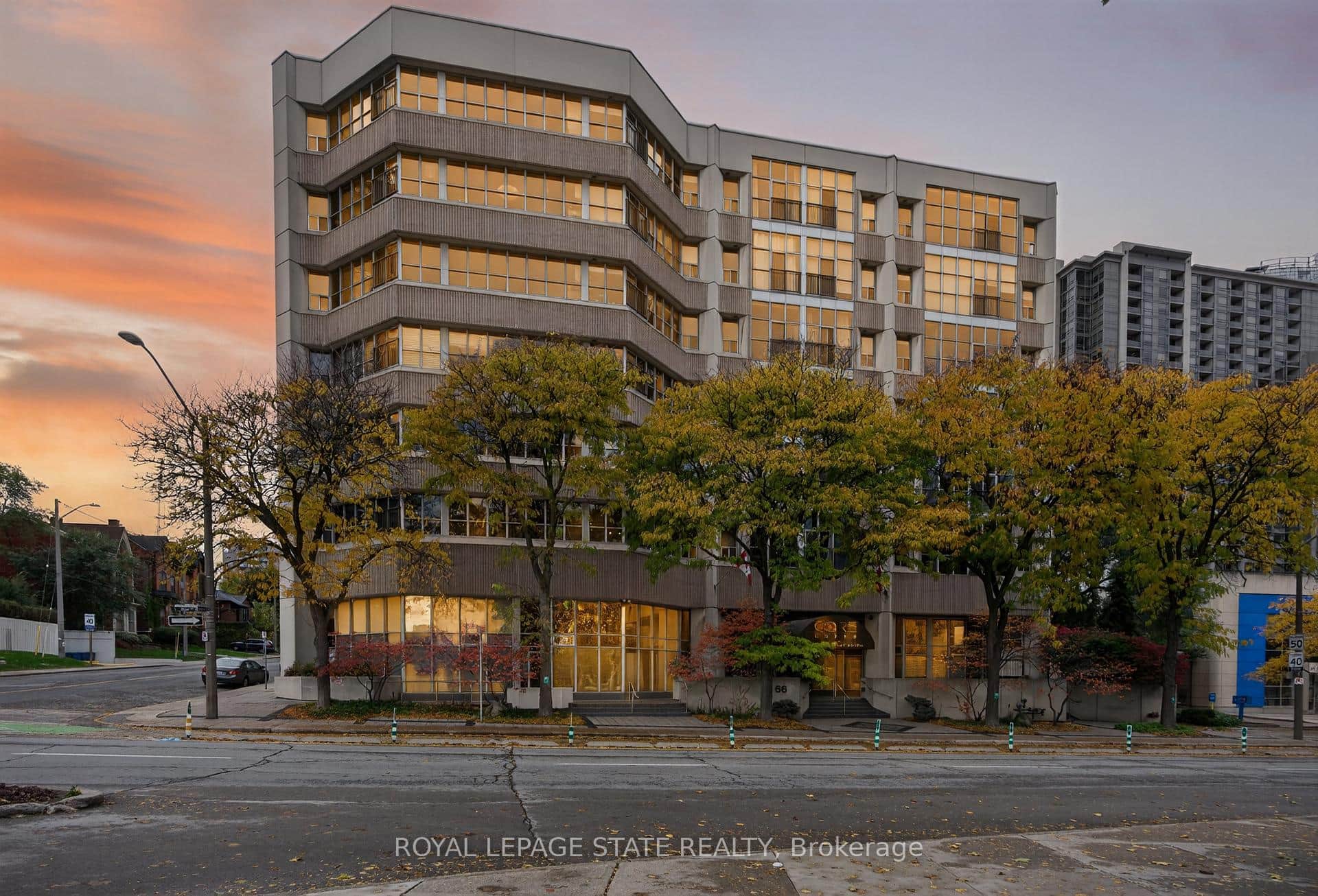 66 Bay Street Unit PH10
