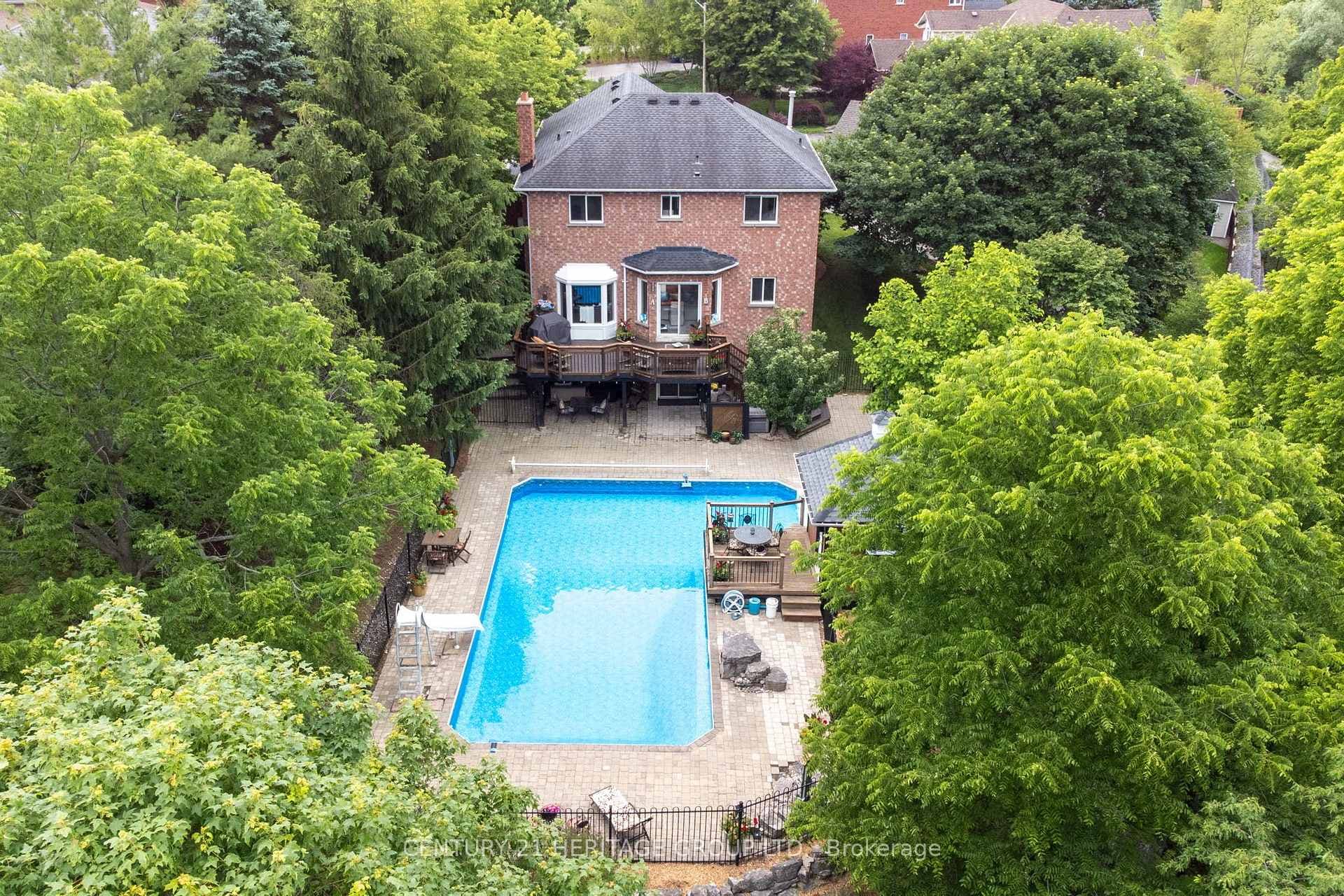 28 Taywood Court