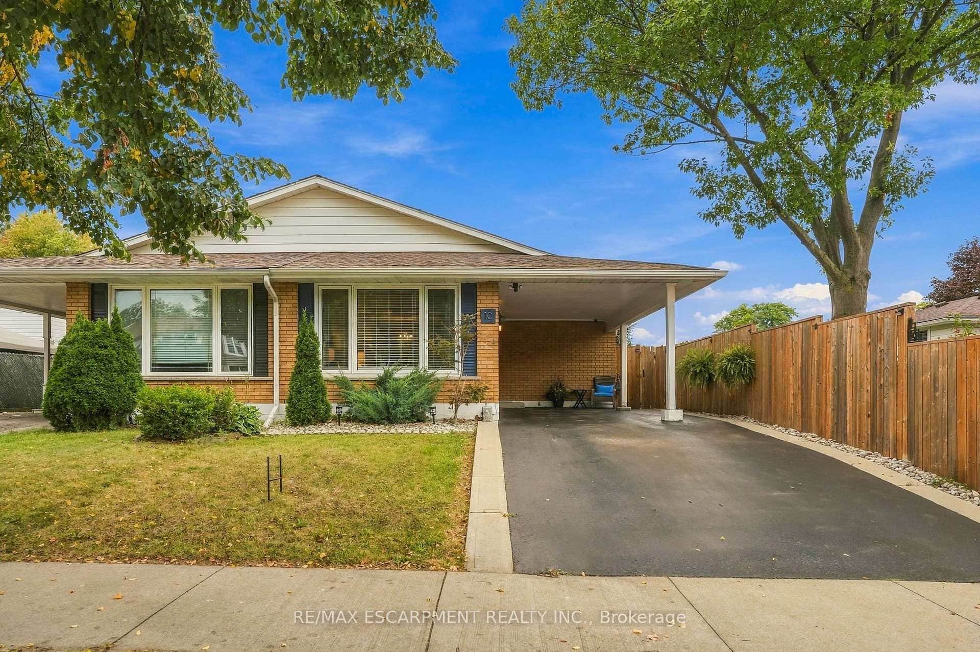 10 Courtland Avenue