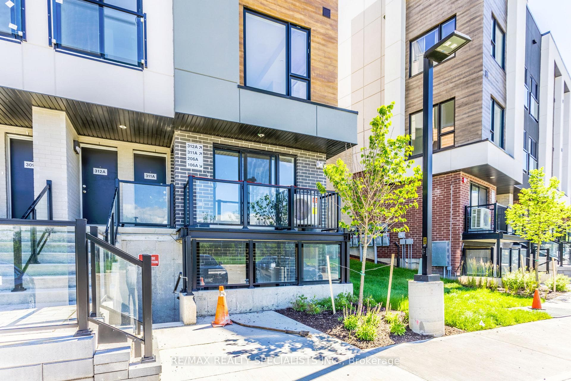 16 MELBOURNE Avenue Unit 106A