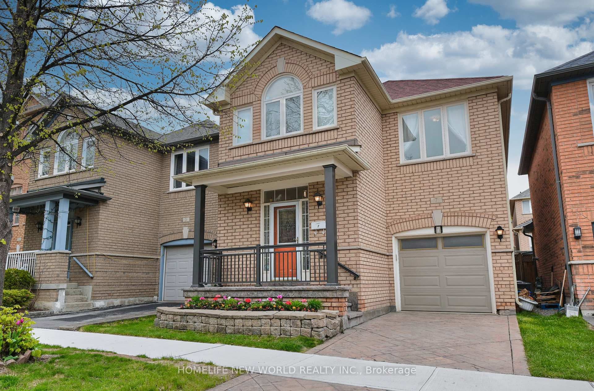 7 Fairlawn Avenue