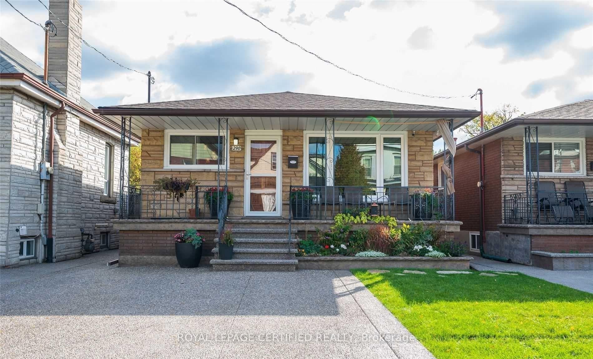 290 Balmoral Avenue