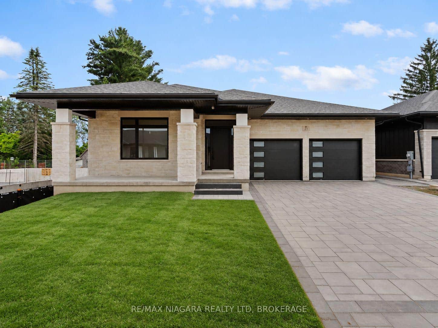 21 Accursi Crescent